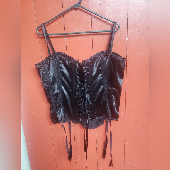 Satin corset - Picture 2 of 6